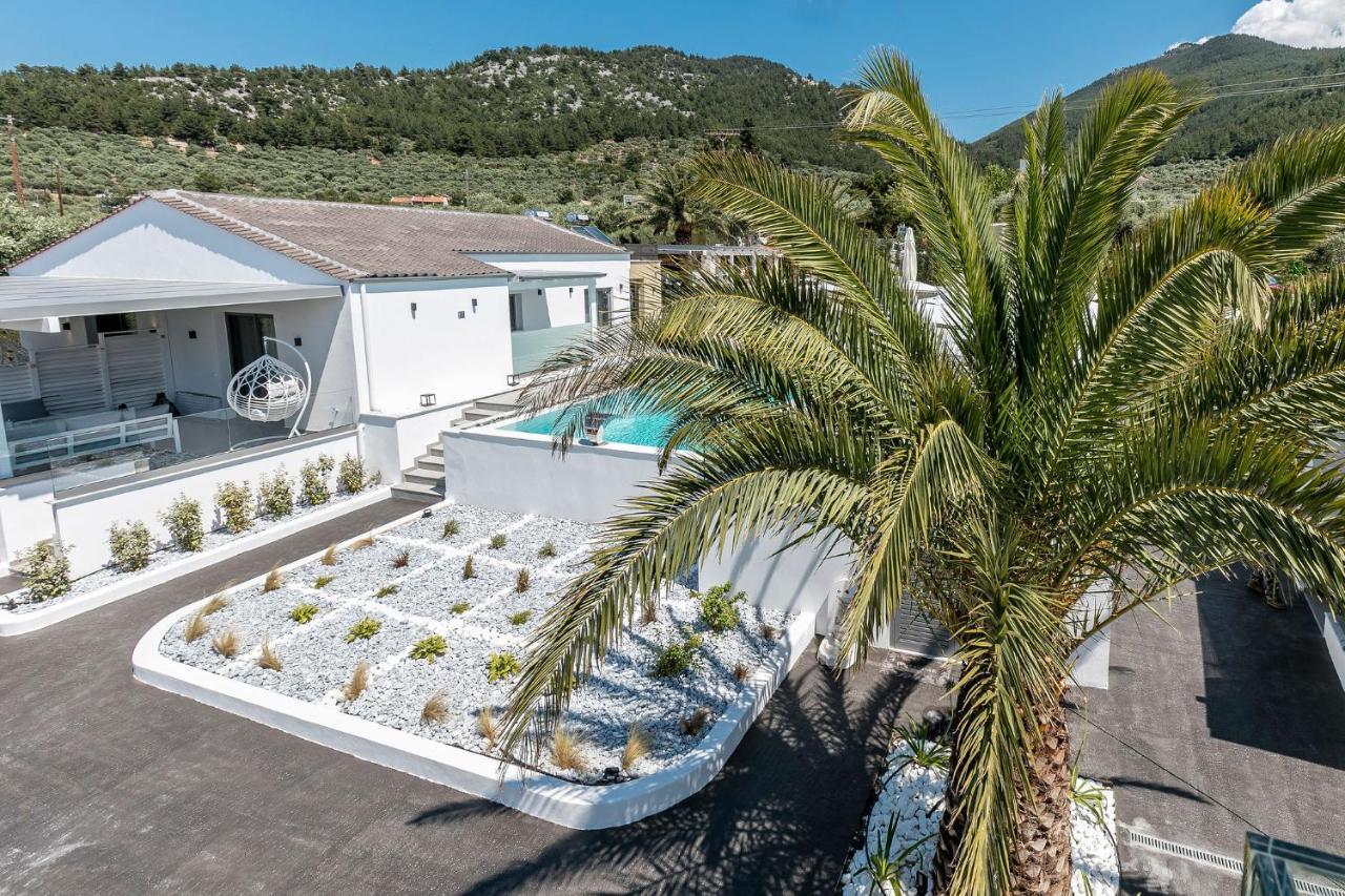 Pachis Escape Suites Exterior photo